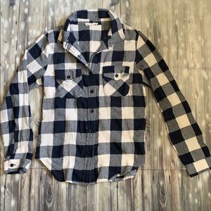 Navy Blue and white checkered flannel - Juniors